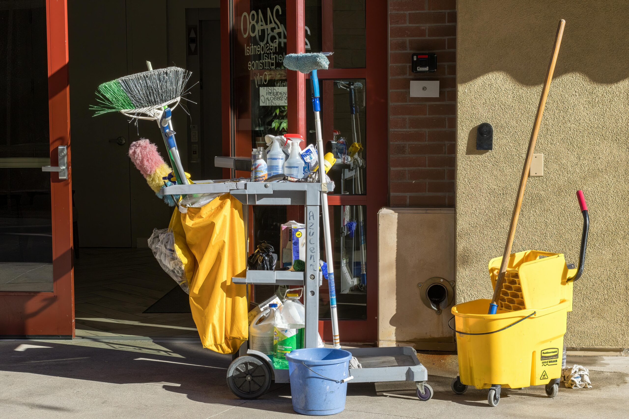 pexels-ninobur-17651101 Office Cleaning